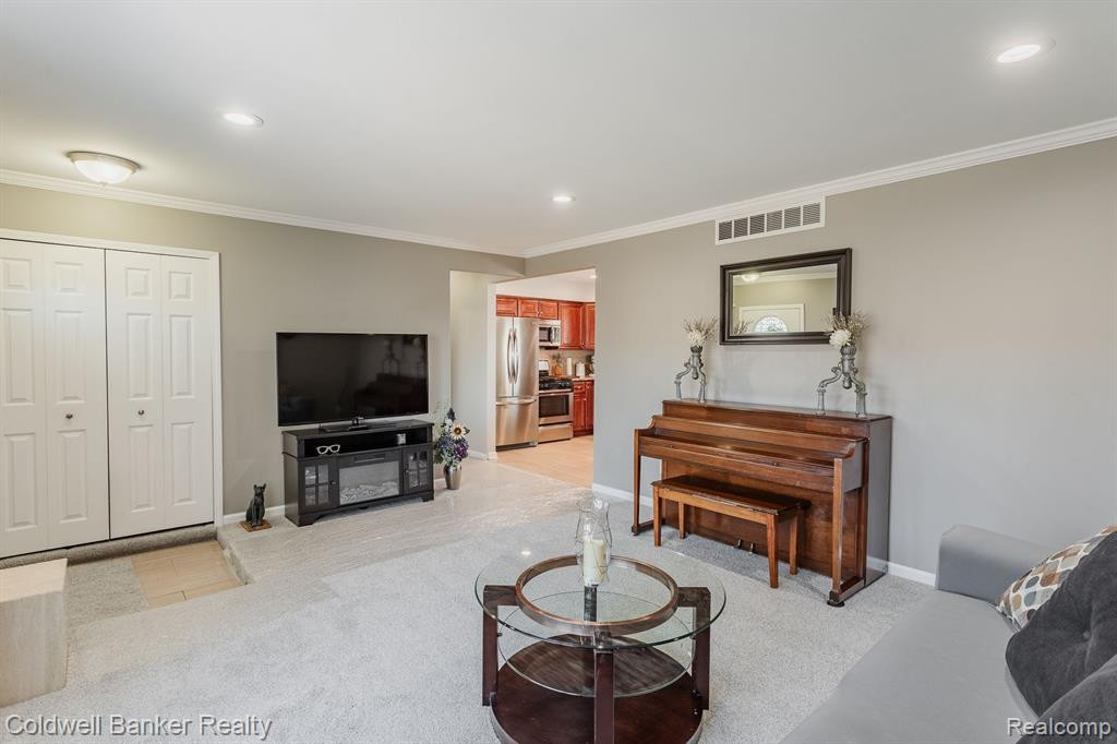 42319 ADDISON Avenue, Canton, MI 48187 — Photo 6