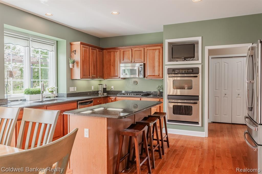17560 WHITE PINE Court, Northville, MI 48168 — Photo 23
