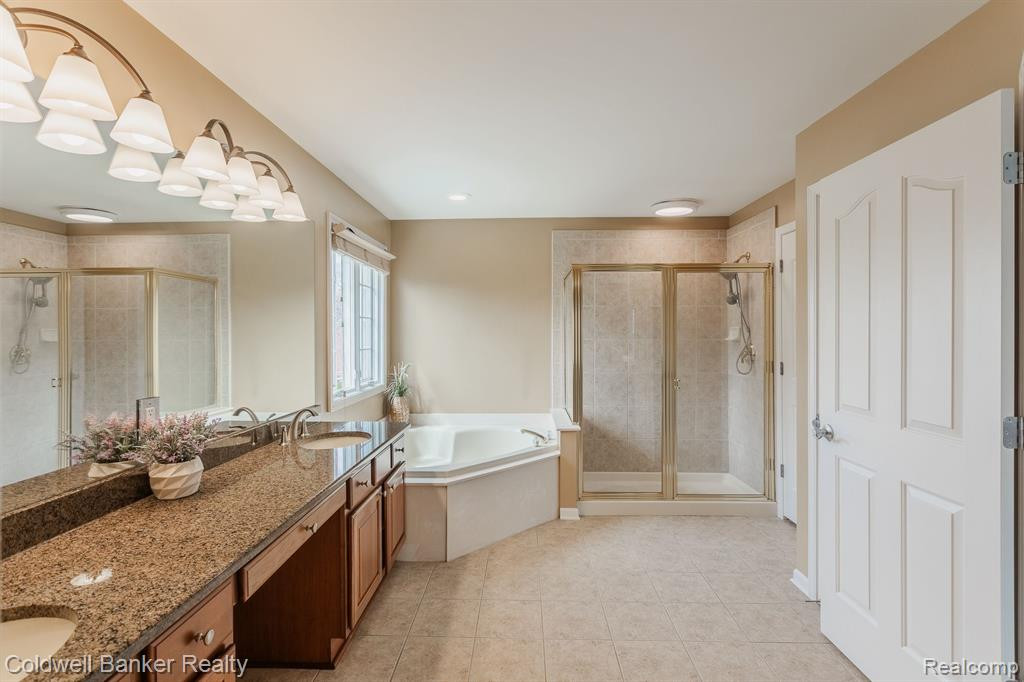 17560 WHITE PINE Court, Northville, MI 48168 — Photo 34