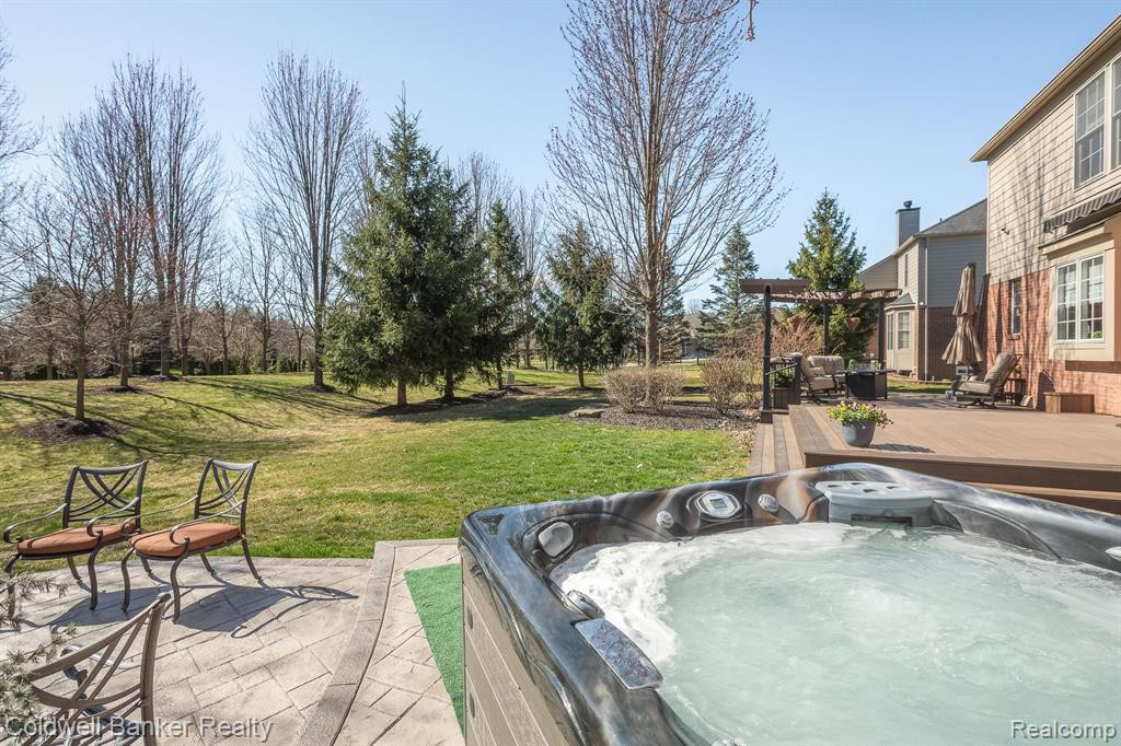 17560 WHITE PINE Court, Northville, MI 48168 — Photo 49