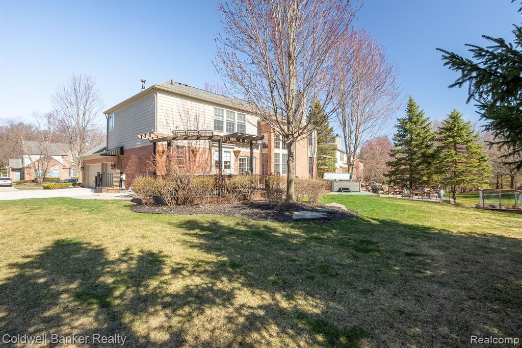 17560 WHITE PINE Court, Northville, MI 48168 — Photo 55