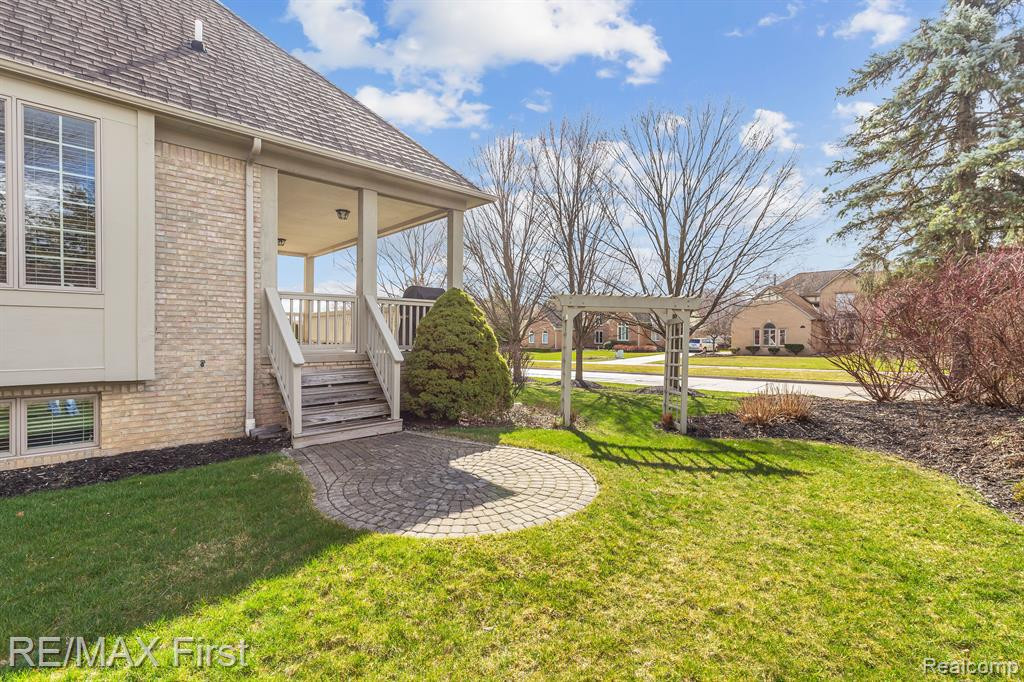 53733 REGENCY HILLS, Shelby Twp, MI 48316 — Photo 12