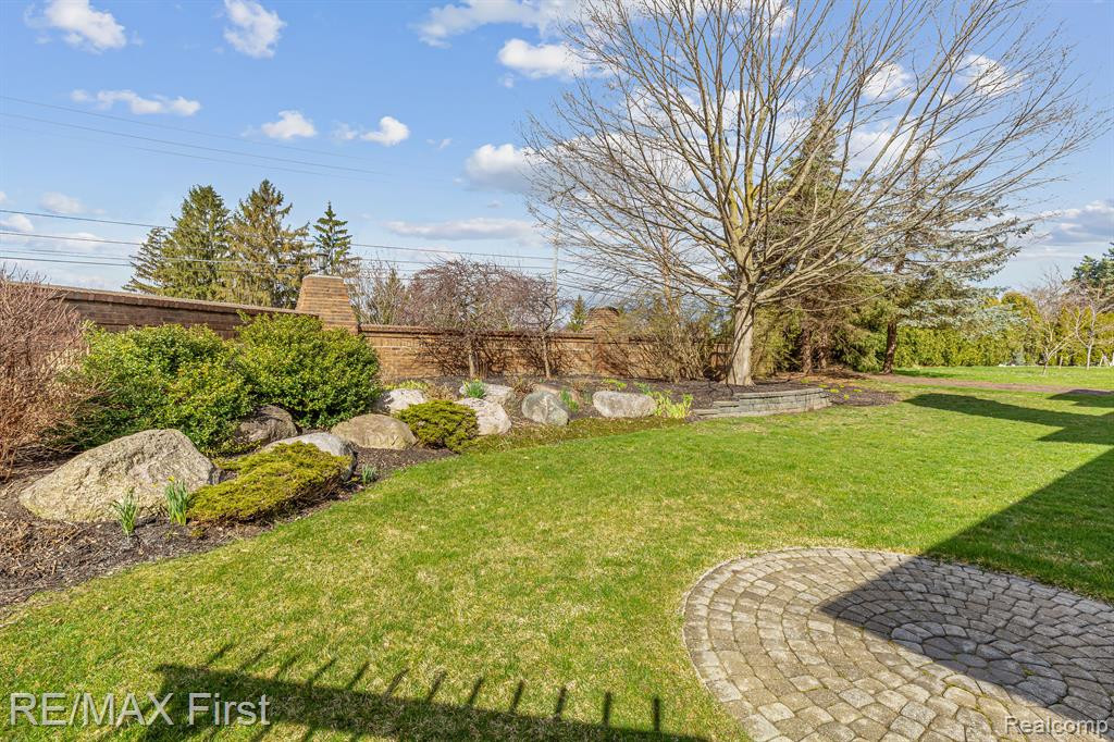 53733 REGENCY HILLS, Shelby Twp, MI 48316 — Photo 13