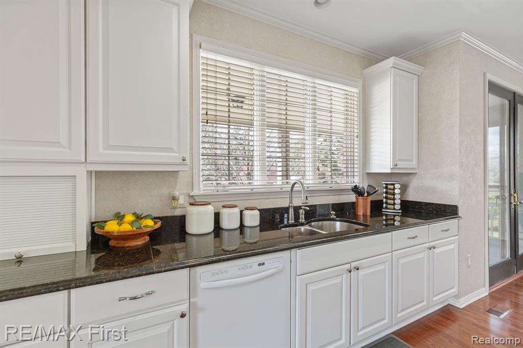 53733 REGENCY HILLS, Shelby Twp, MI 48316 — Photo 20