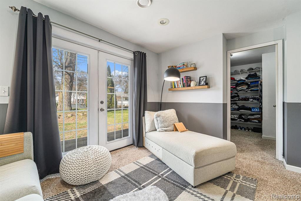 5760 CRESCENT Road, Waterford, MI 48327 — Photo 15