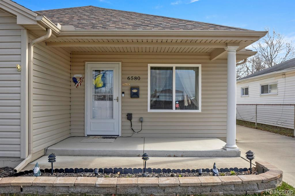 6580 N WAVERLY Street, Dearborn Heights, MI 48127 — Photo 4