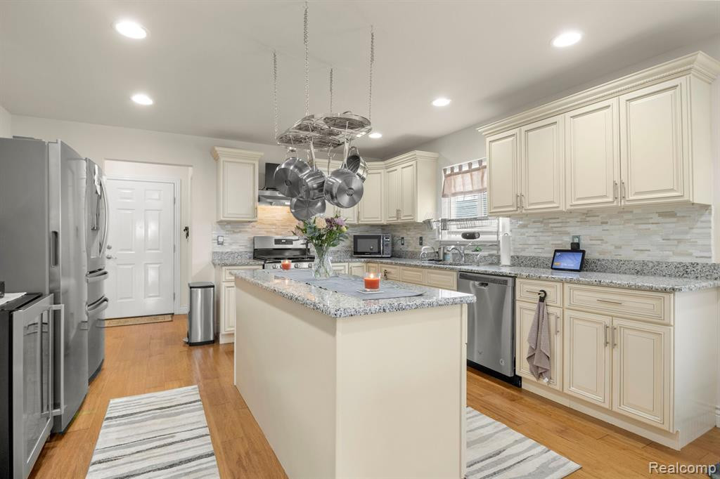6580 N WAVERLY Street, Dearborn Heights, MI 48127 — Photo 15