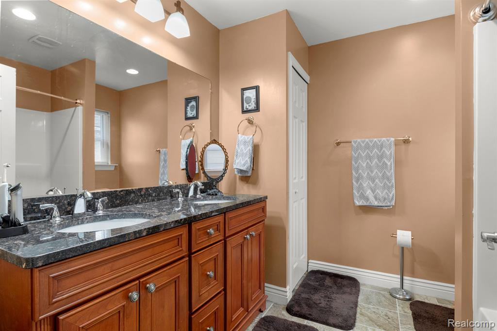 6580 N WAVERLY Street, Dearborn Heights, MI 48127 — Photo 24