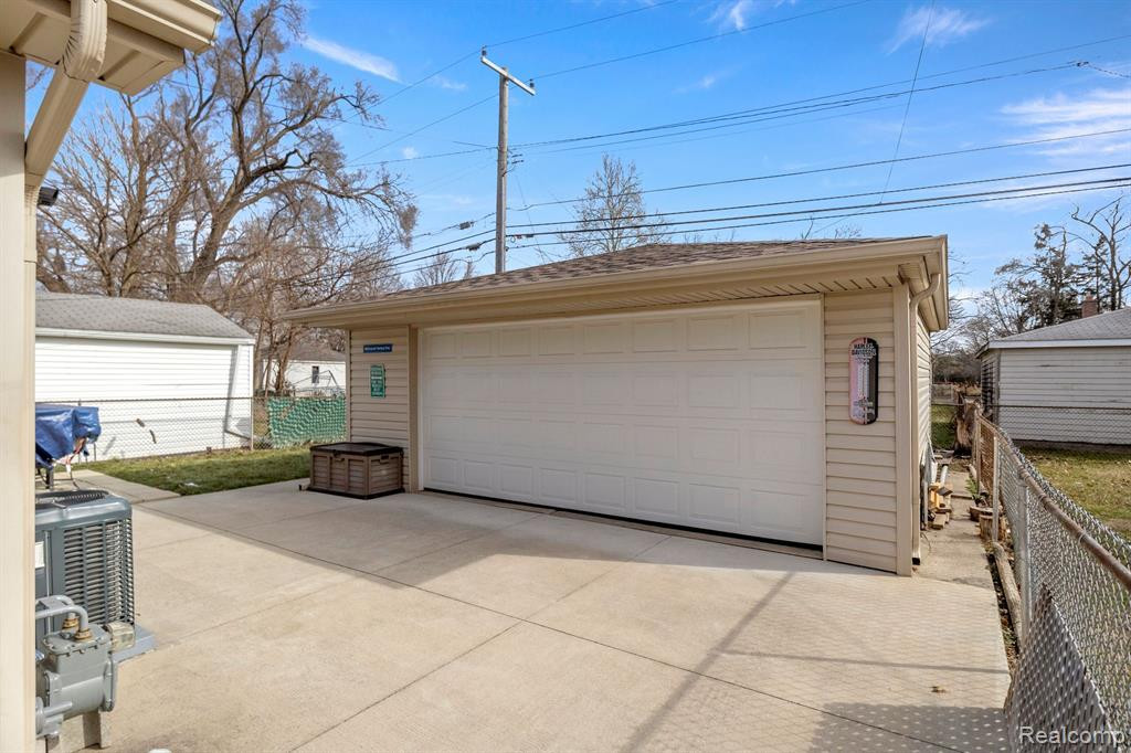 6580 N WAVERLY Street, Dearborn Heights, MI 48127 — Photo 31