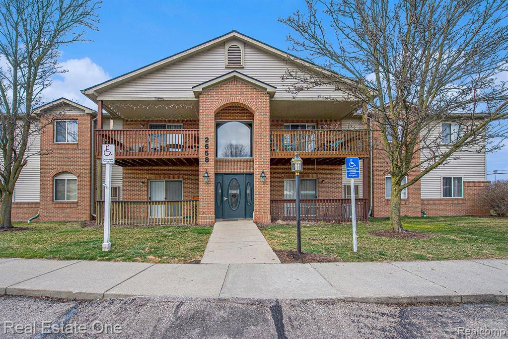 2658 STADIUM VIEW Drive, 7, Ypsilanti, MI 48197 — front exterior