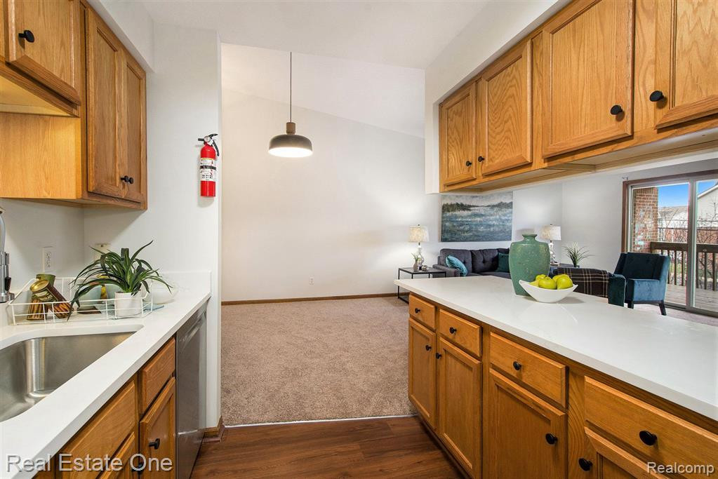 2658 STADIUM VIEW Drive, 7, Ypsilanti, MI 48197 — Photo 6