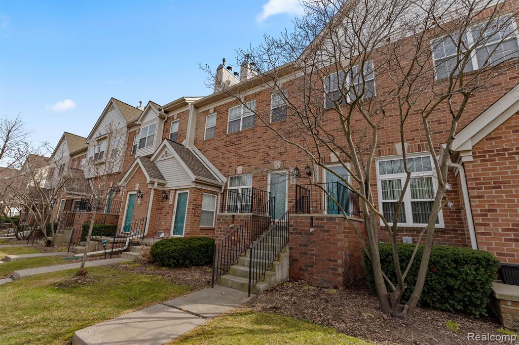 2904 Prince Hall Drive, Detroit, MI 48207 — Photo 2
