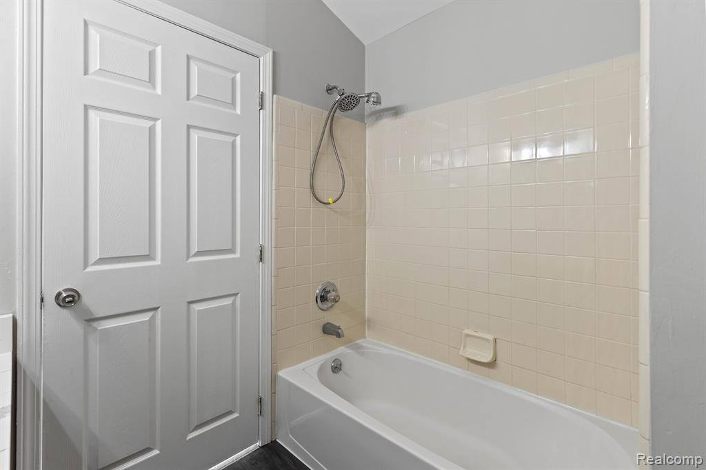 2904 Prince Hall Drive, Detroit, MI 48207 — Photo 28