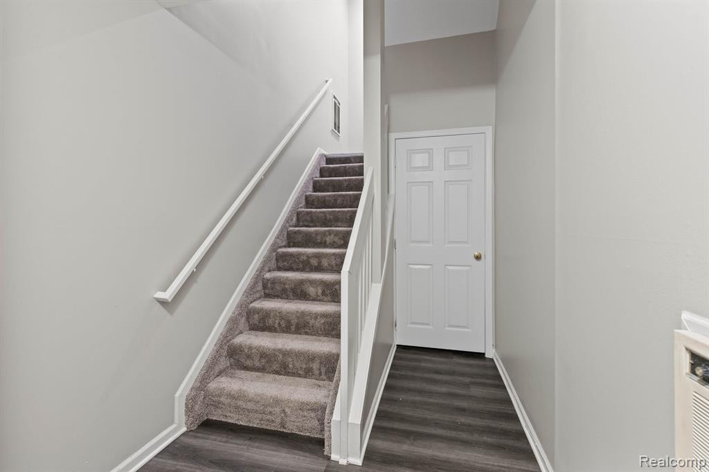 2904 Prince Hall Drive, Detroit, MI 48207 — Photo 30