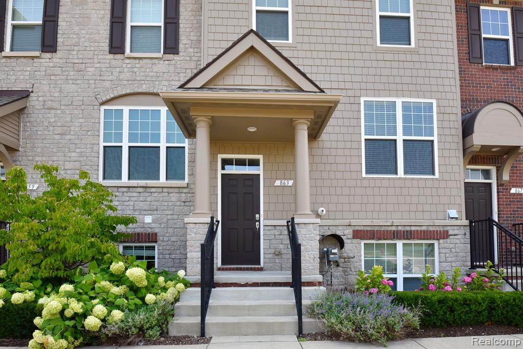 863 Barclay Circle, Rochester Hills, MI 48307 — Photo 3