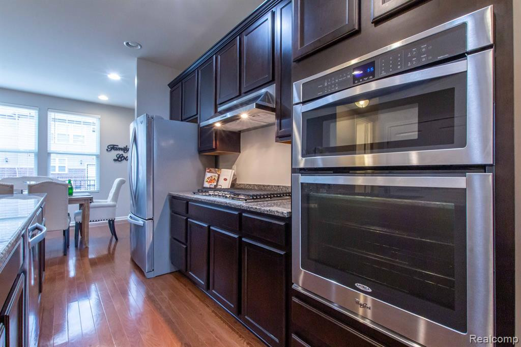 863 Barclay Circle, Rochester Hills, MI 48307 — Photo 12