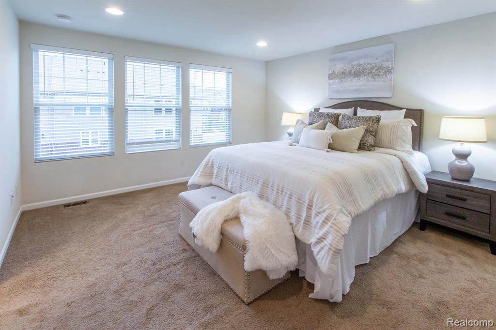 863 Barclay Circle, Rochester Hills, MI 48307 — Photo 19