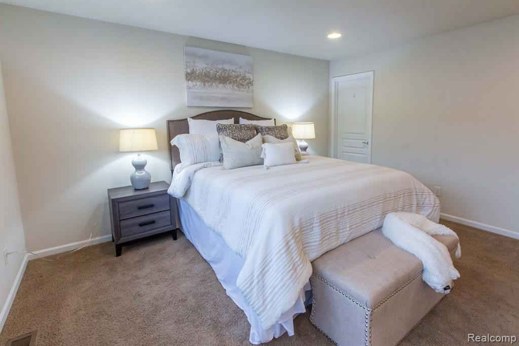 863 Barclay Circle, Rochester Hills, MI 48307 — Photo 20