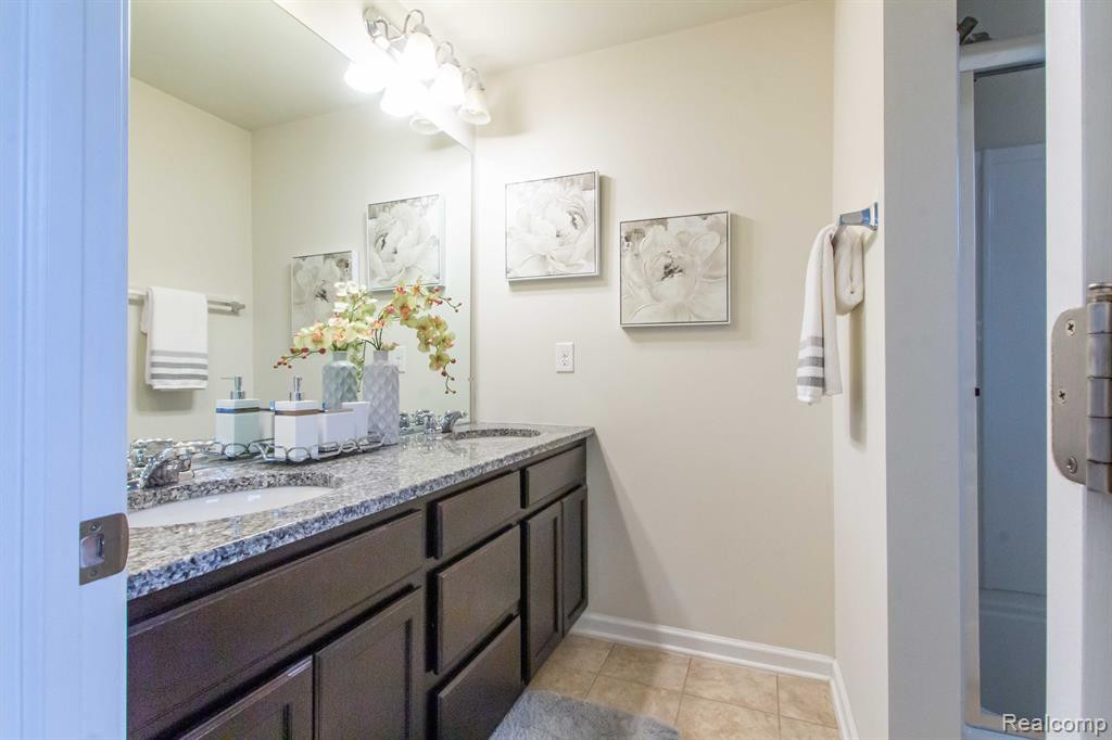 863 Barclay Circle, Rochester Hills, MI 48307 — Photo 24