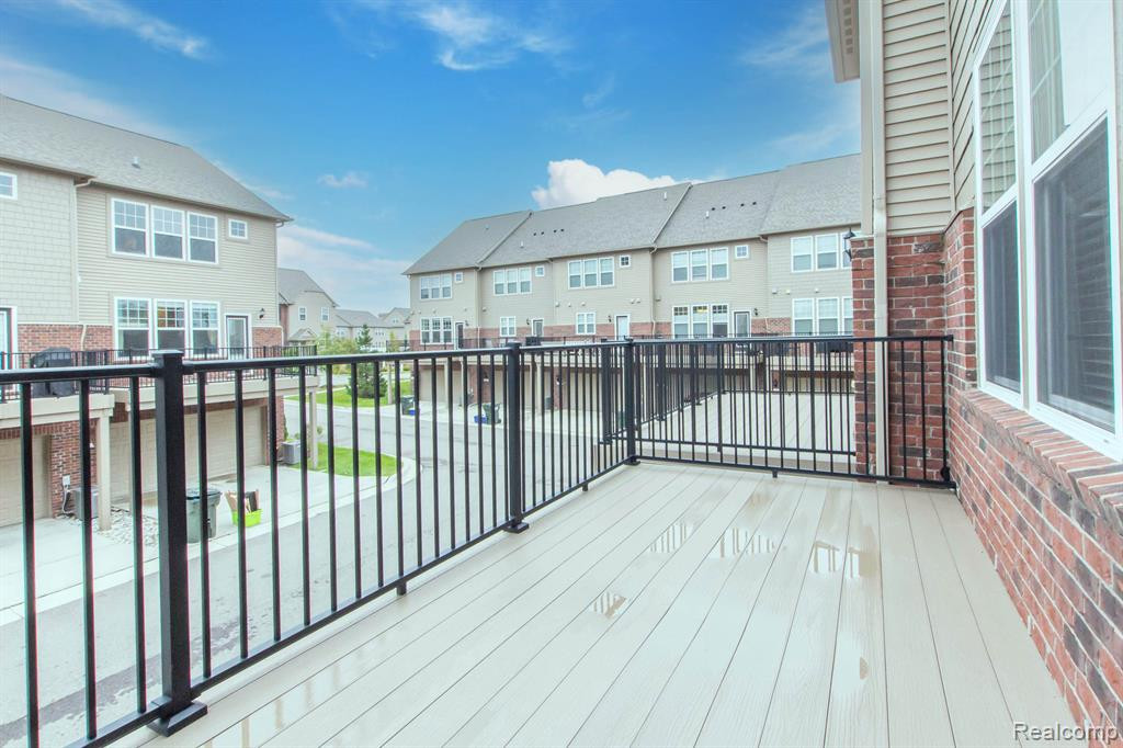 863 Barclay Circle, Rochester Hills, MI 48307 — Photo 33