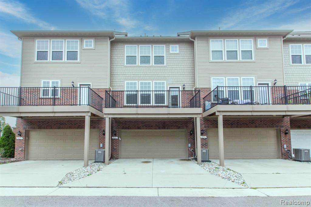 863 Barclay Circle, Rochester Hills, MI 48307 — Photo 34
