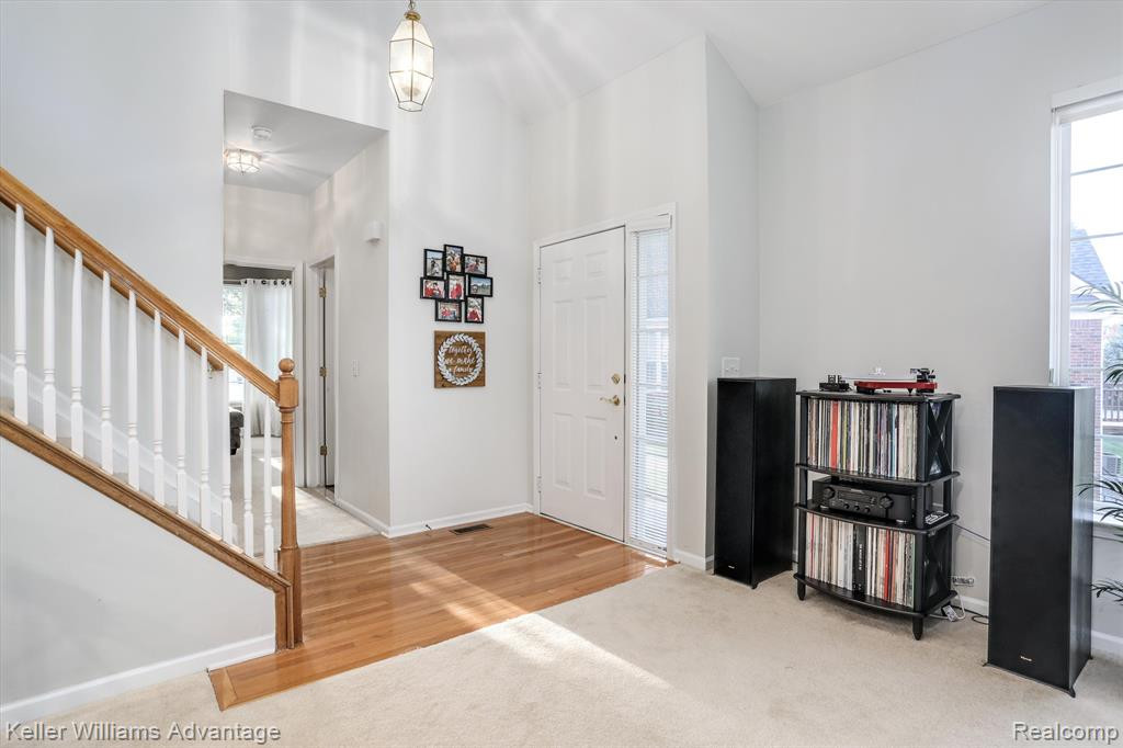 29274 DOUGLAS Drive, Novi, MI 48377 — Photo 3