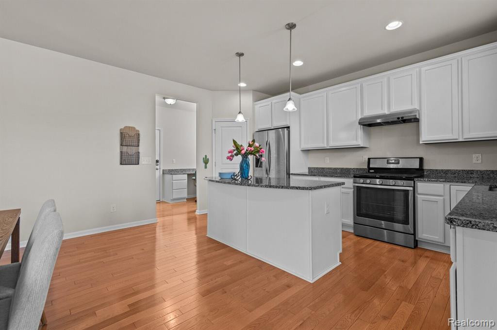 42608 Laird Lane, Canton, MI 48187 — Photo 13
