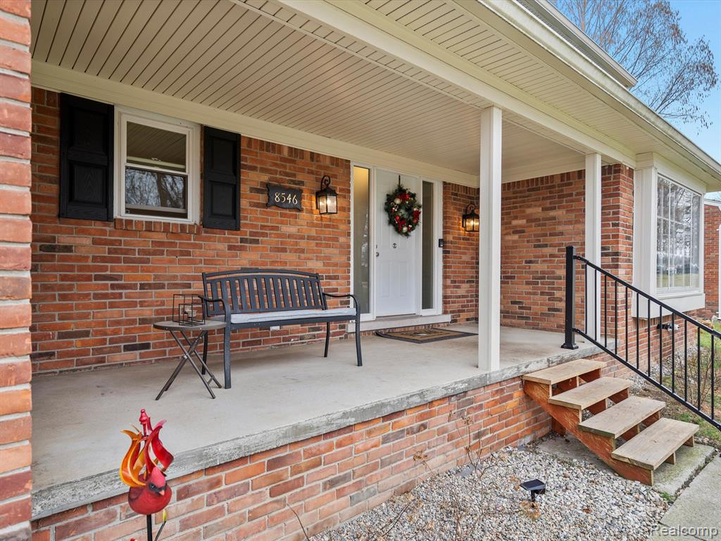 8546 SOUTHFIELD Drive, Shelby Twp, MI 48316 — Photo 6