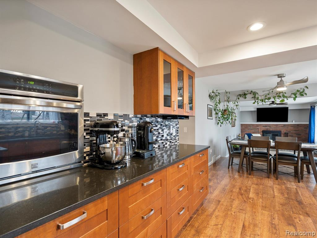 8546 SOUTHFIELD Drive, Shelby Twp, MI 48316 — Photo 14