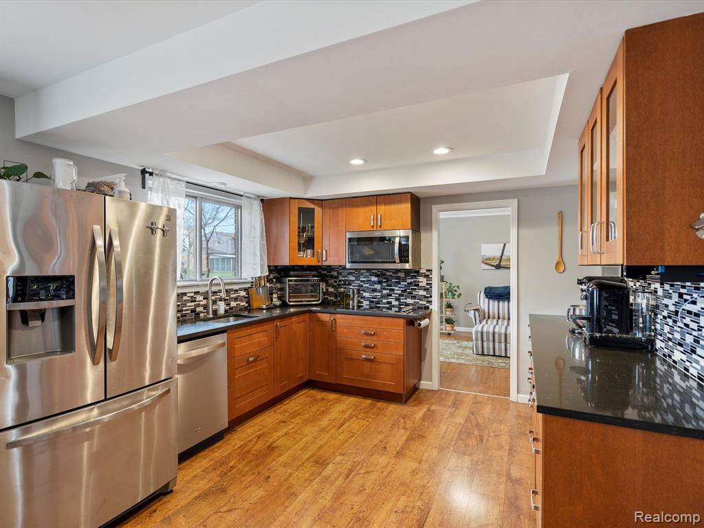 8546 SOUTHFIELD Drive, Shelby Twp, MI 48316 — Photo 15