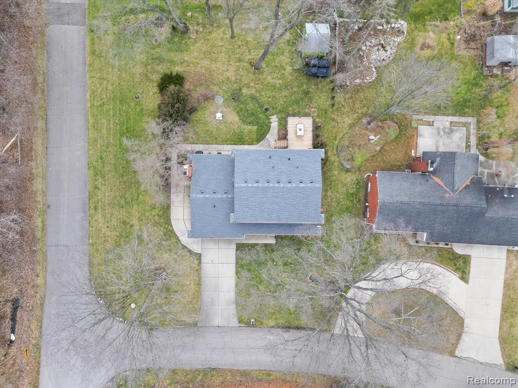8546 SOUTHFIELD Drive, Shelby Twp, MI 48316 — Photo 41