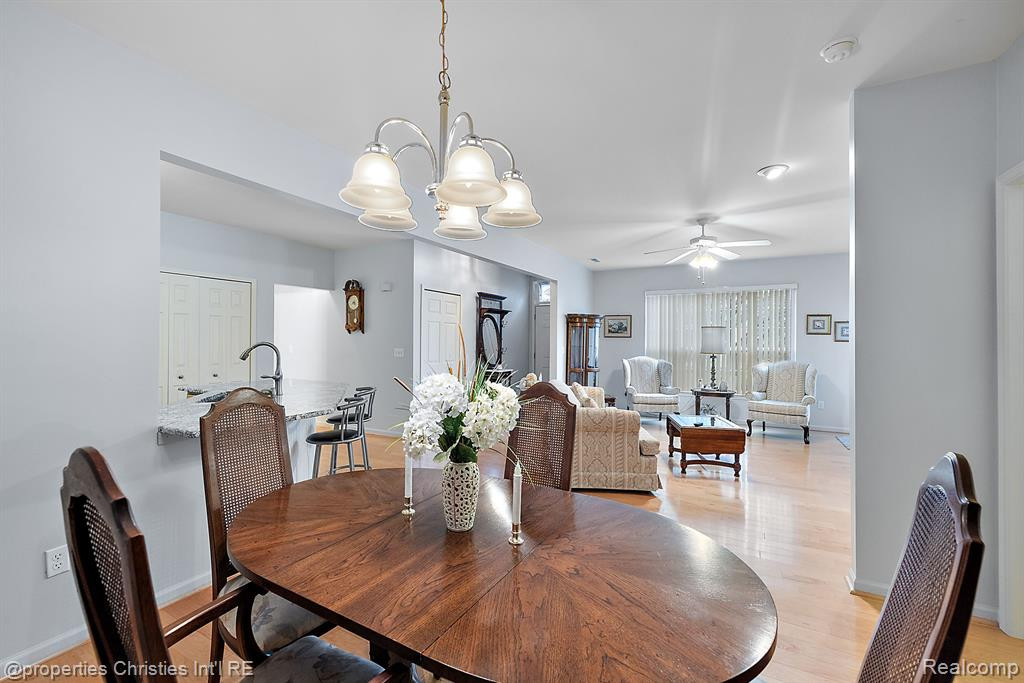 1105 Saratoga Boulevard, 3, Walled Lake, MI 48390 — Photo 13