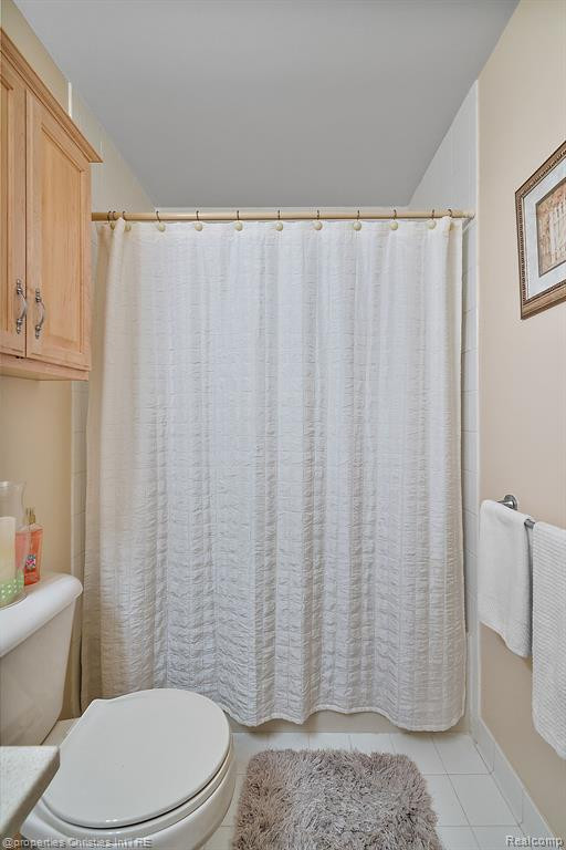 1105 Saratoga Boulevard, 3, Walled Lake, MI 48390 — Photo 28