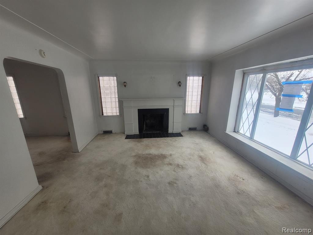 5567 NEWPORT Street, Detroit, MI 48213 — Photo 2