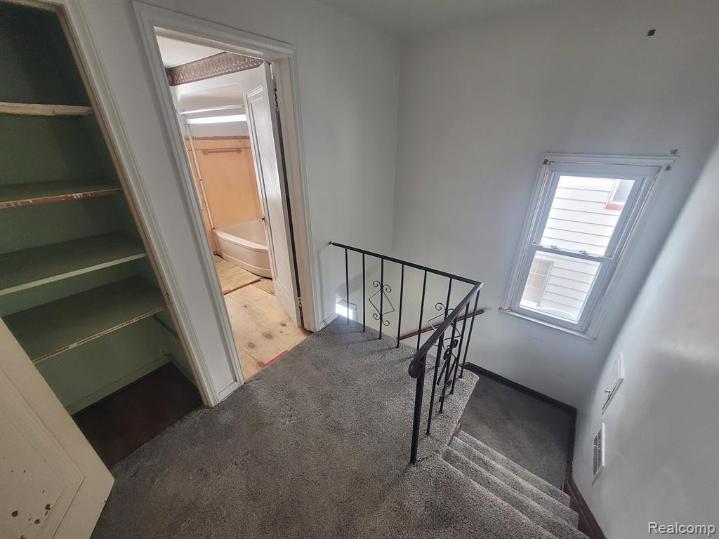 5567 NEWPORT Street, Detroit, MI 48213 — Photo 11