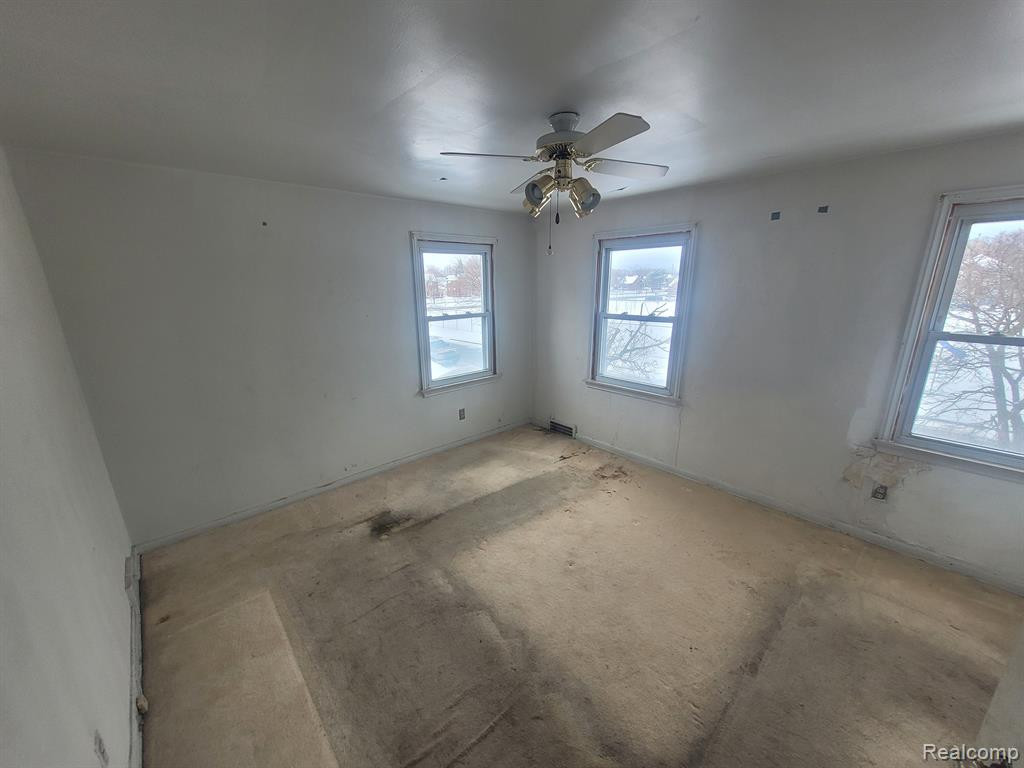 5567 NEWPORT Street, Detroit, MI 48213 — Photo 14