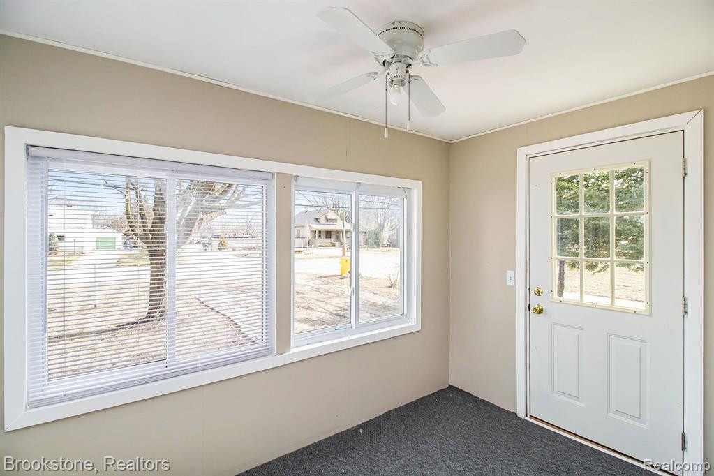 6644 AUBURN Road, Utica, MI 48317 — Photo 3