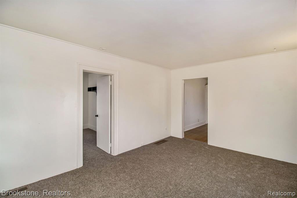 6644 AUBURN Road, Utica, MI 48317 — Photo 5