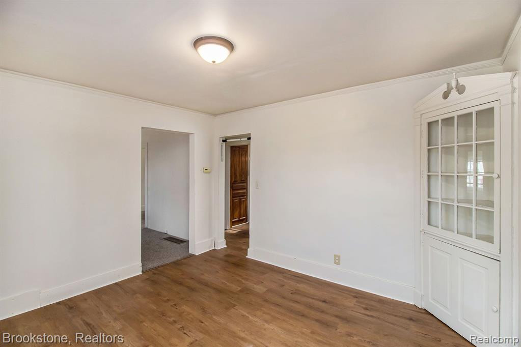 6644 AUBURN Road, Utica, MI 48317 — Photo 8