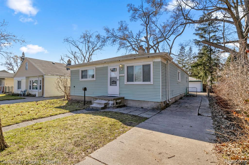 4632 FLEMING Street, Dearborn Heights, MI 48125 — front exterior
