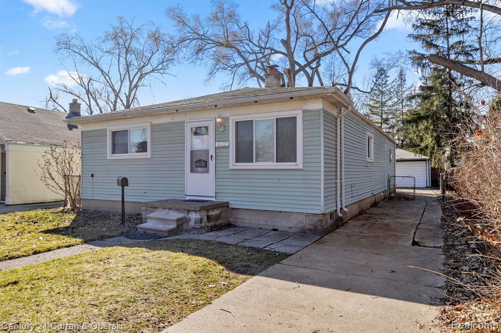 4632 FLEMING Street, Dearborn Heights, MI 48125 — Photo 2