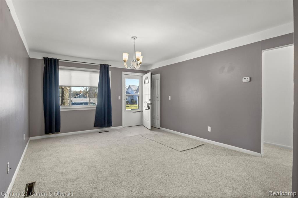 4632 FLEMING Street, Dearborn Heights, MI 48125 — Photo 4