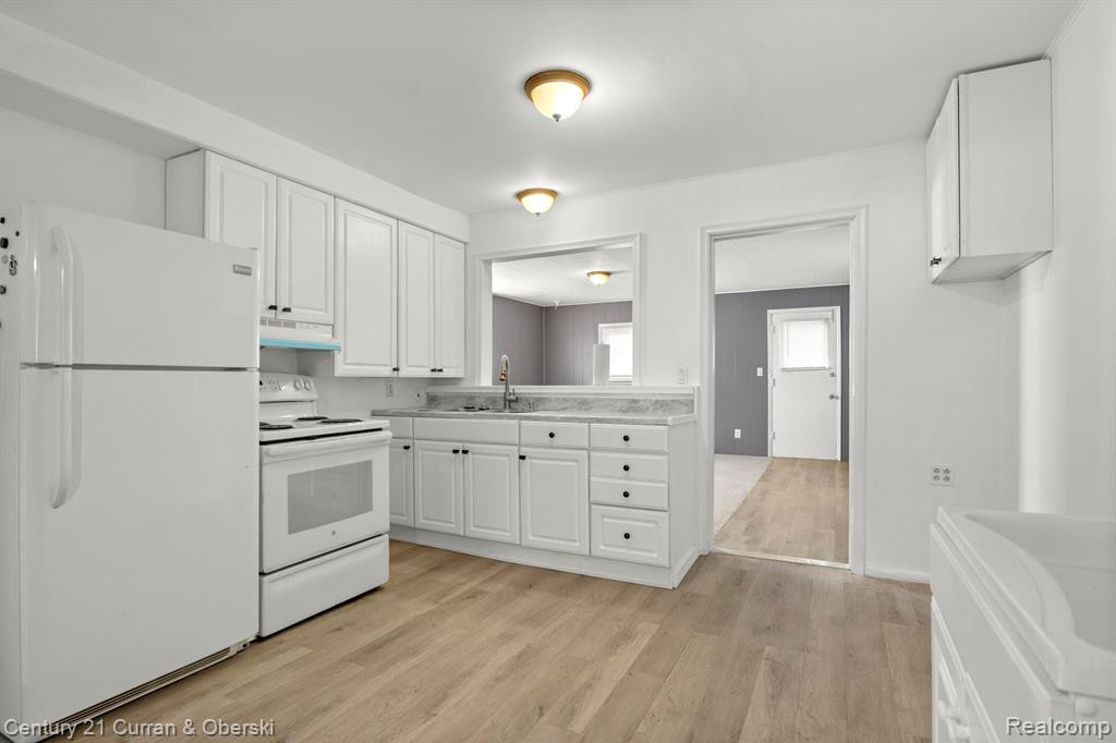 4632 FLEMING Street, Dearborn Heights, MI 48125 — Photo 12
