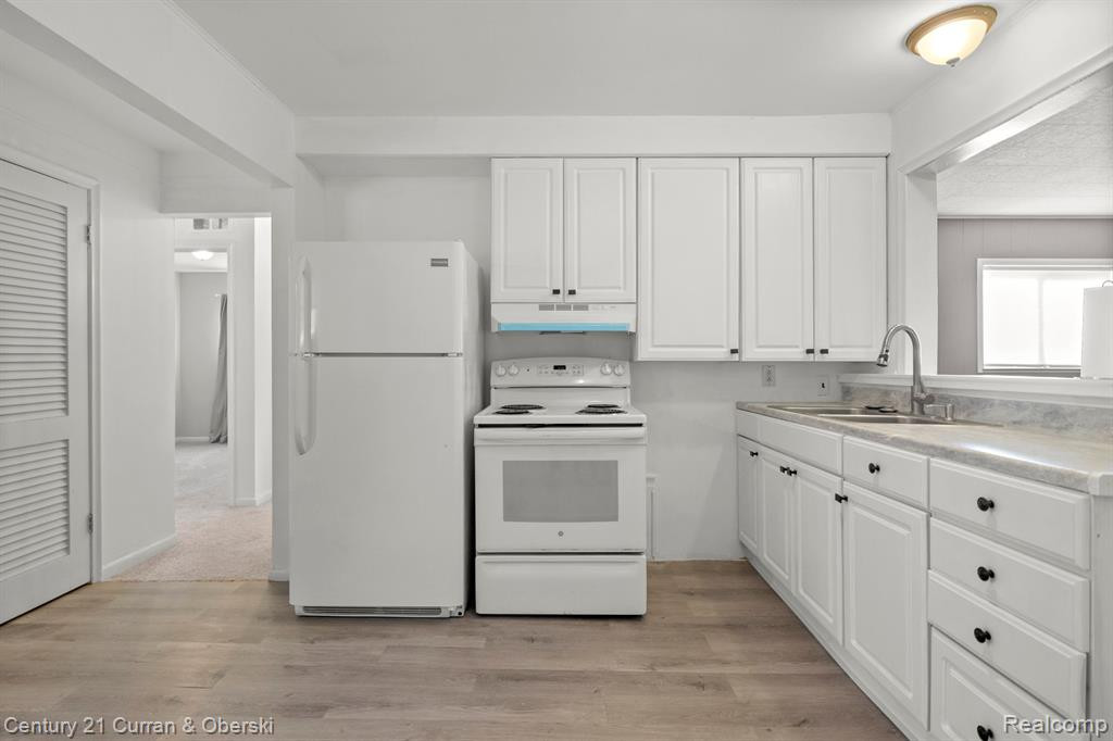 4632 FLEMING Street, Dearborn Heights, MI 48125 — Photo 14