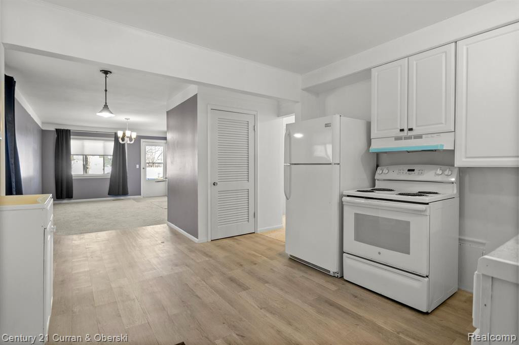 4632 FLEMING Street, Dearborn Heights, MI 48125 — Photo 15