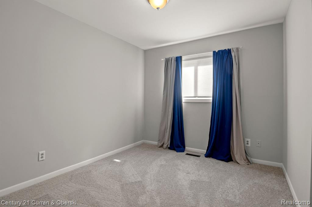 4632 FLEMING Street, Dearborn Heights, MI 48125 — Photo 22