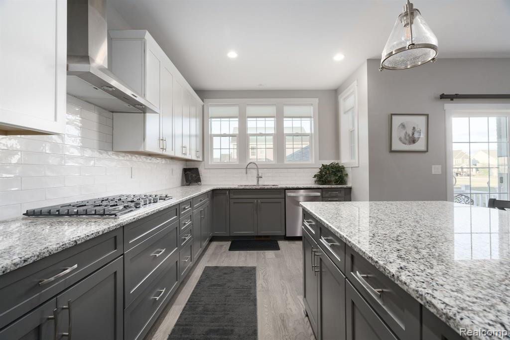 50614 MAYWOOD Drive, Canton, MI 48188 — Photo 9