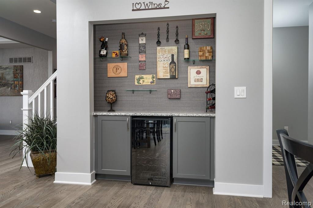 50614 MAYWOOD Drive, Canton, MI 48188 — Photo 17