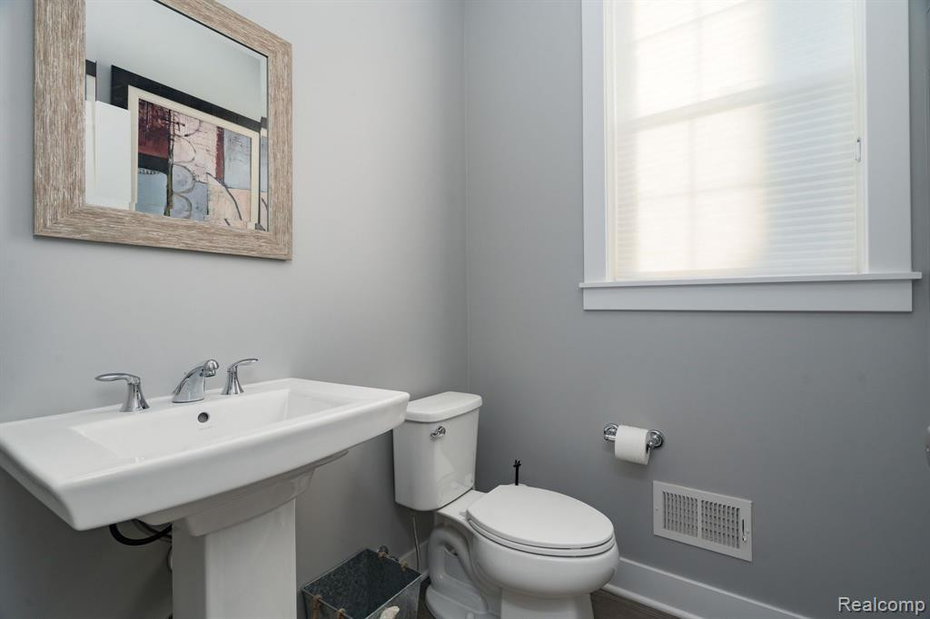 50614 MAYWOOD Drive, Canton, MI 48188 — Photo 23