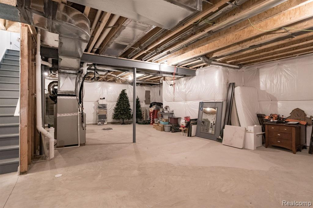 50614 MAYWOOD Drive, Canton, MI 48188 — Photo 37